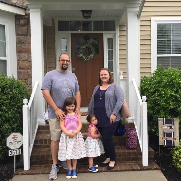 Meet your Posher, Laurie - Picture 1 of 1